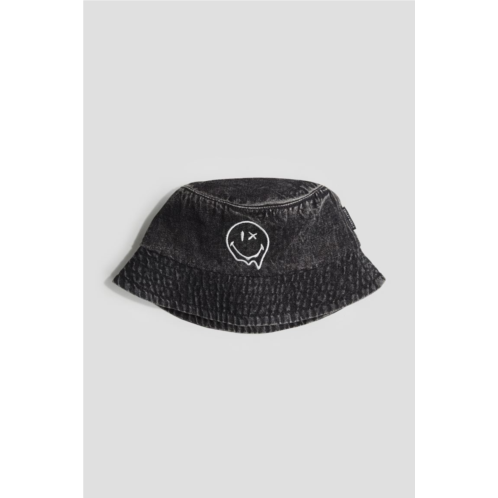 H&M Bucket Hat with Embroidered Motif