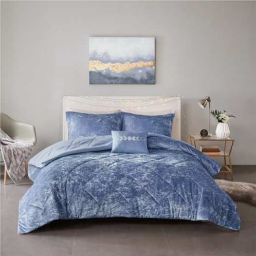 Intelligent Design Isabel Velvet Comforter Set with Throw Pillow