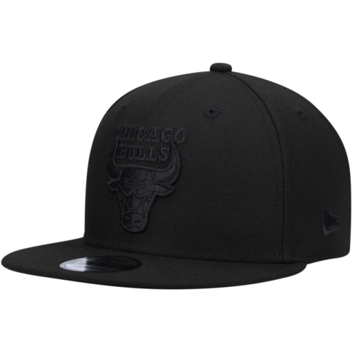Mens New Era Chicago Bulls Primary Logo Black On Black 9FIFTY Snapback Hat