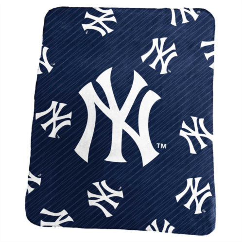 Unbranded New York Yankees 50 x 60 Repeating Logo Classic Plush Throw Blanket