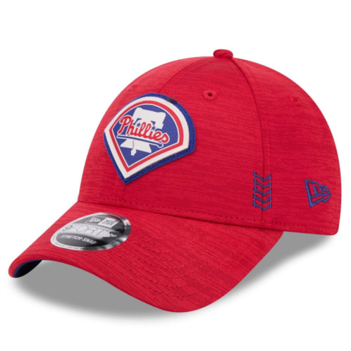 Mens New Era Red Philadelphia Phillies 2024 Clubhouse 9FORTY Adjustable Hat