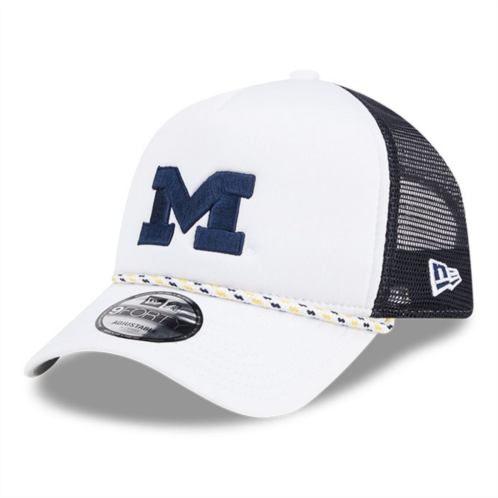 Mens New Era White/Navy Michigan Wolverines Court Sport Foam A-Frame 9FORTY Adjustable Trucker Hat