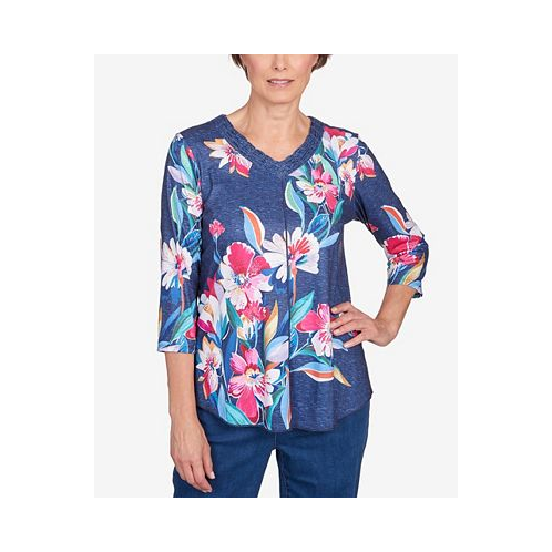 Alfred Dunner Petite in Full Bloom Placed Floral V-neck Top