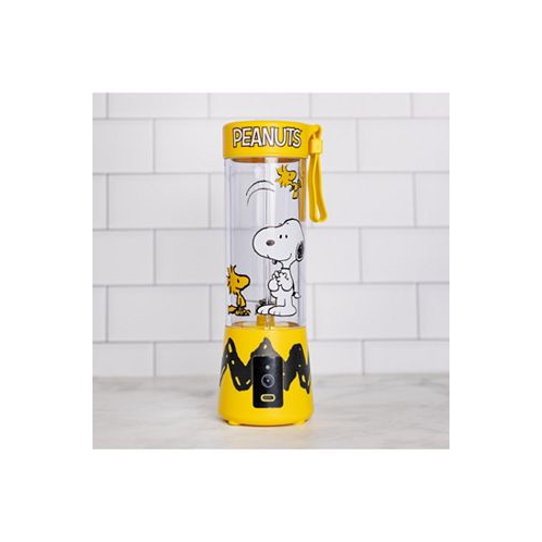 Uncanny Brands Peanuts Snoopy & Woodstock USB - Rechargeable Portable Blender