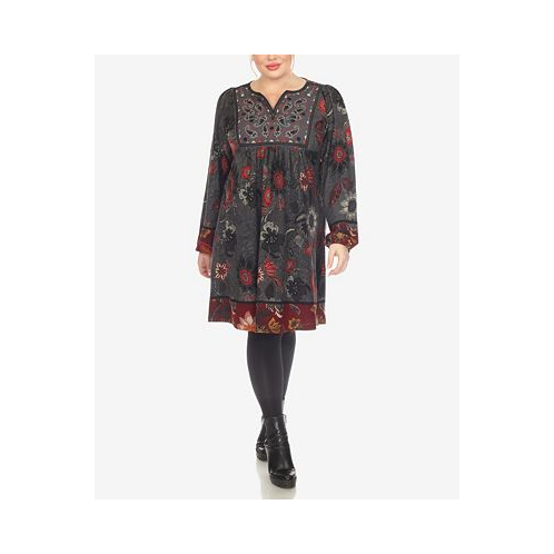 White Mark Plus Size Paisley Flower Embroidered Sweater Dress
