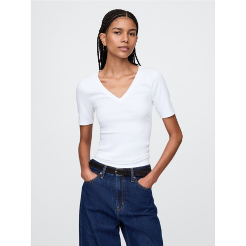Gap Modern V-Neck T-Shirt
