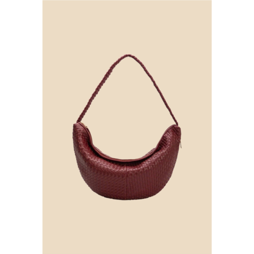 Melie Bianco womens raquel extra large woven crossbody bag in cranberry
