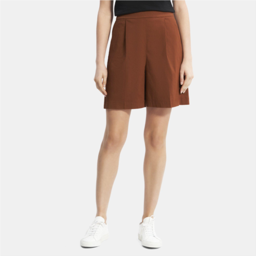 Theory Pleated Pull-On Short in Stretch Linen