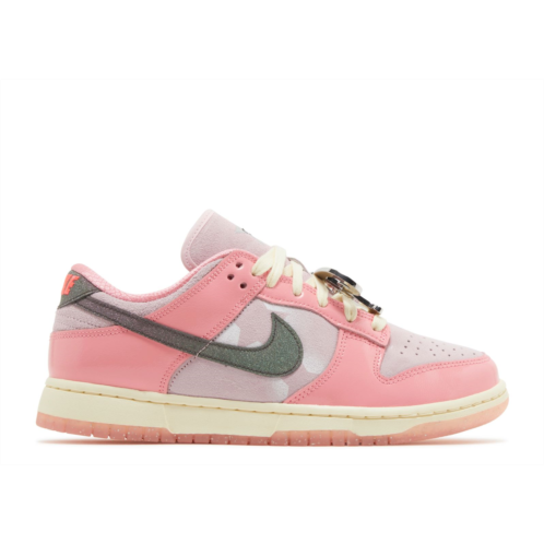 Nike Wmns Dunk Low LX Barbie