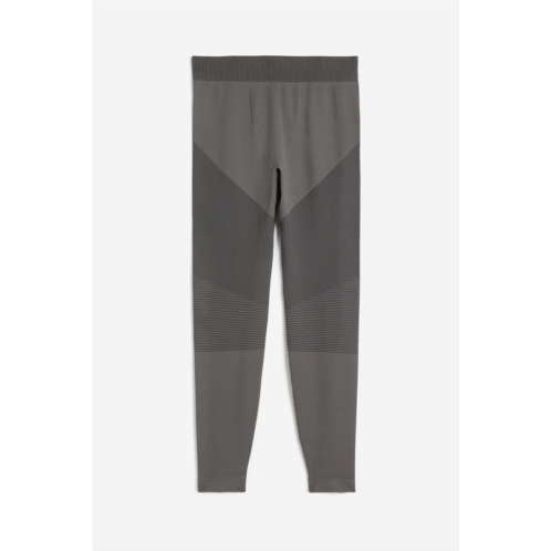 H&M Slim Fit Seamless Sports Leggings in DryMove