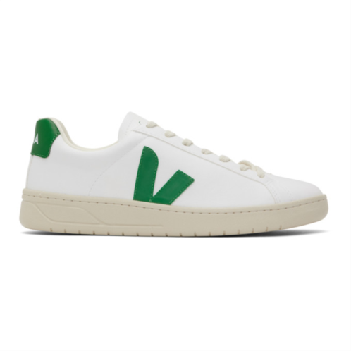 VEJA White & Green Urca Sneakers