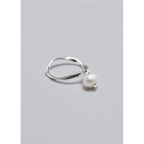 & OTHER STORIES Dangle Pearl Ring