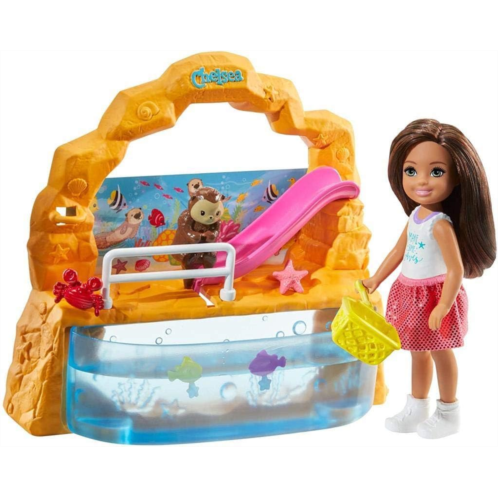 Barbie Club Chelsea Doll and Aquarium Playset, 6-inch Brunette, with Accessories