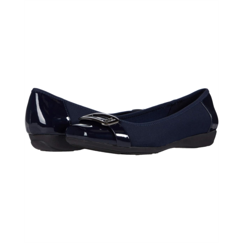 Anne Klein Ulivera