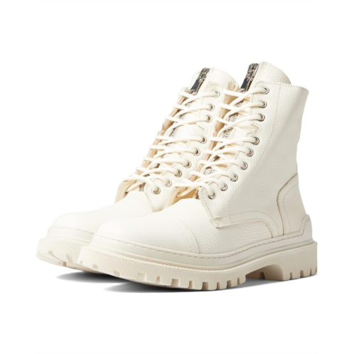 Steve Madden Guard