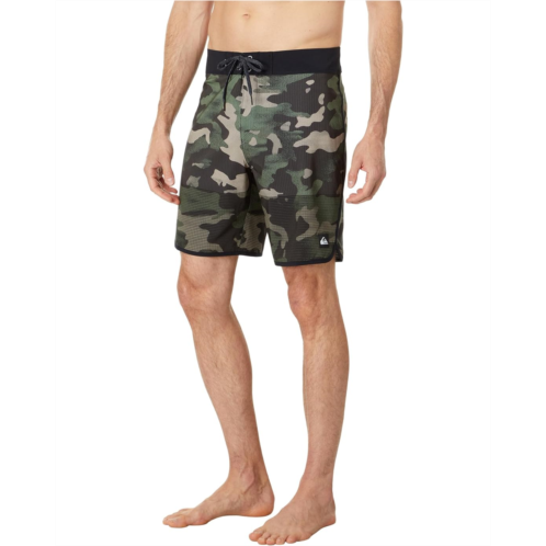 Mens Quiksilver Highlite Scallop 19 Boardshorts