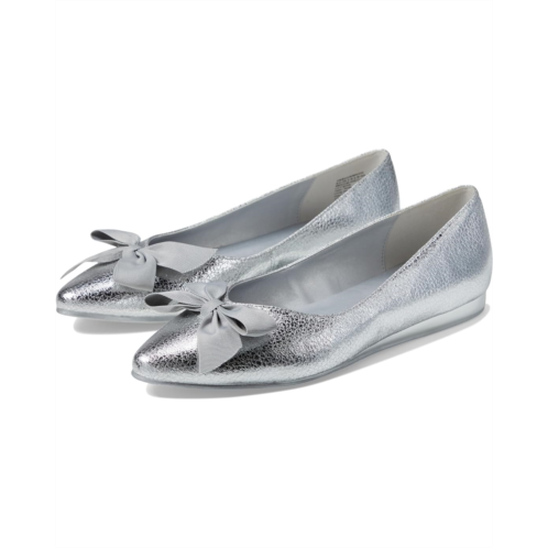 Kenneth Cole Reaction Lily Bow