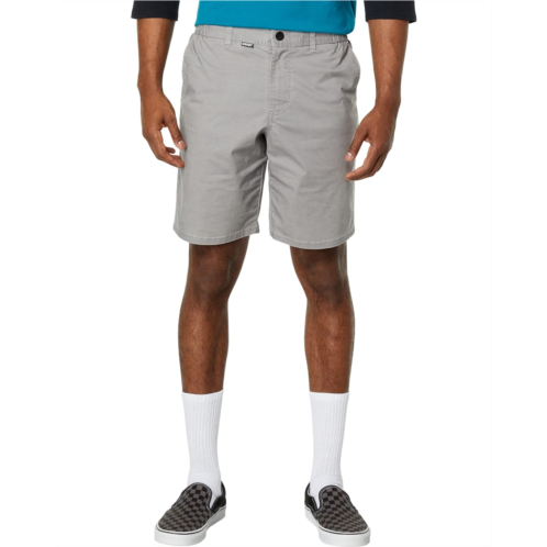 Oakley In The Moment 19 Hybrid Shorts