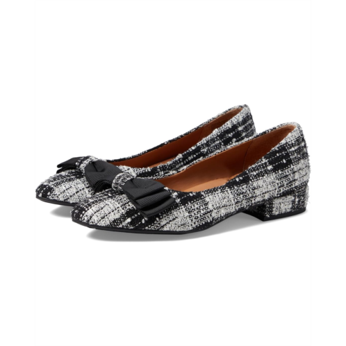 Womens Gentle Souls by Kenneth Cole Atlas Flat