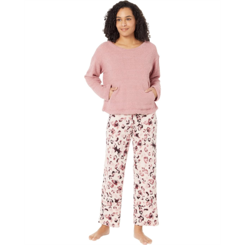 Womens HUE Animal Fluffy Chenille Pajama Set