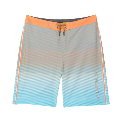 Quiksilver Kids Surfsilk Massive (Big Kids)