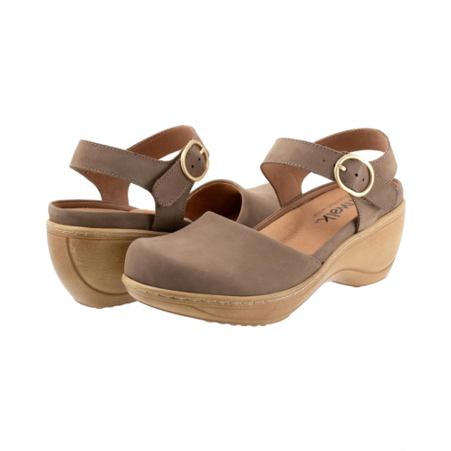 Womens SoftWalk Mabelle