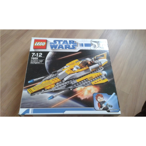 LEGO Star Wars 7669: AnakinS Jedi Starfighter