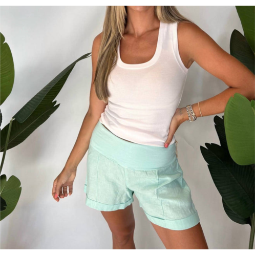 Fresh laundry foldover linen short in mint