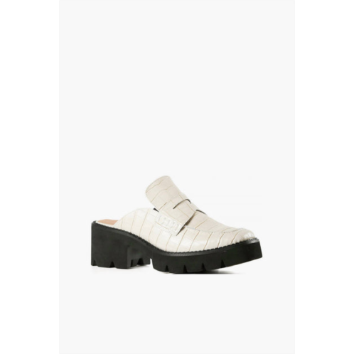 ALL BLACK lugg lady mule in ivory