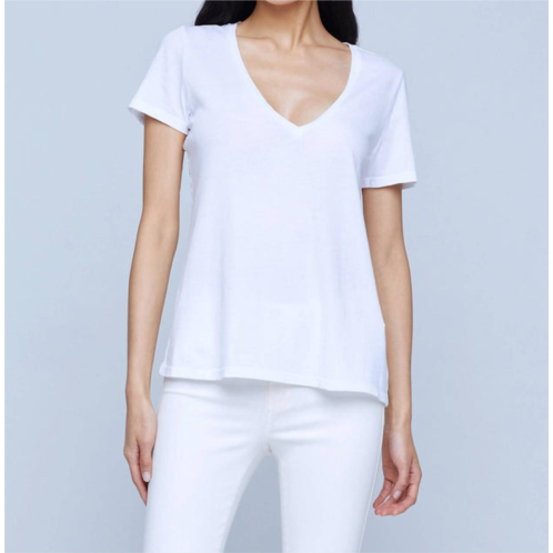 daija relaxed v-neck tee in white