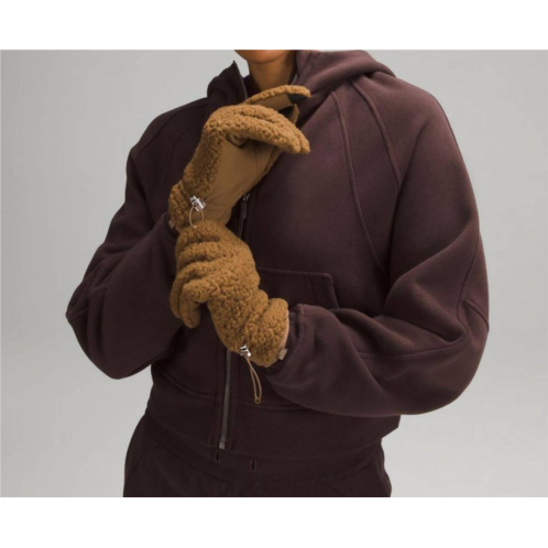 Lululemon textured fleece gloves in allspice