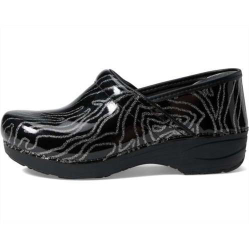 Dansko xp 2.0 clog in black glitter waves patent