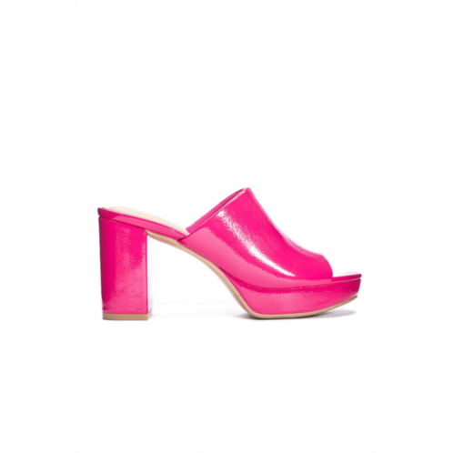 CHINESE LAUNDRY get on platform heels in fuchsia