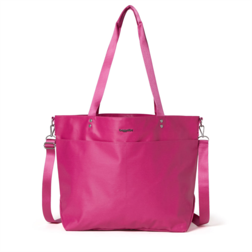 Baggallini laminated carryall tote