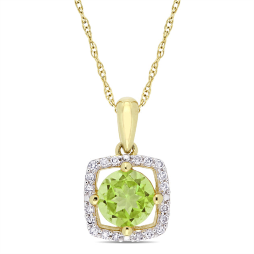 Mimi & Max 7/8ct tgw peridot and 1/10ct tdw diamond square halo pendant with chain in 10k yellow gold