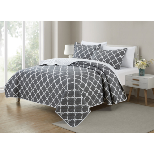 Bibb Home 3 piece printed reversible quilt set