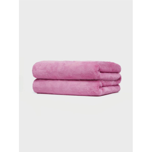 APPARIS brady faux fur blanket in sugar pink