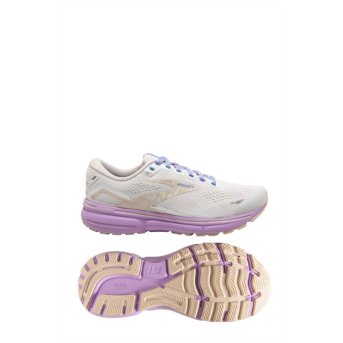 BROOKS womens ghost 15 running shoes - b/medium width in white/parchment/lavendula