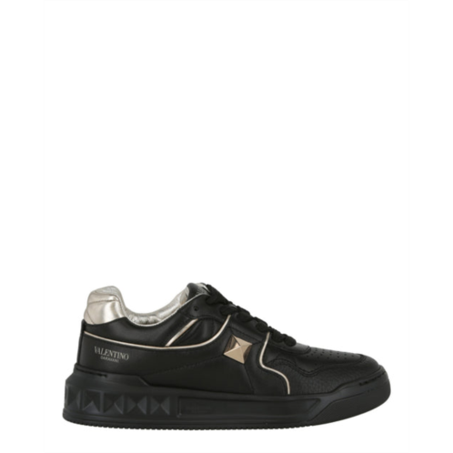 Valentino one stud low-top leather sneaker