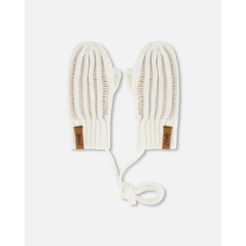 Deux par Deux knit mittens with cord off white