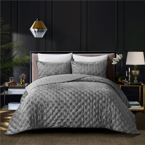 Grace Living meagan velvet comforter set with pillow sham and comforter