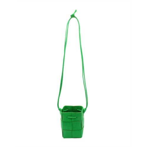 Bottega veneta mini cassette bucket bag in green leather