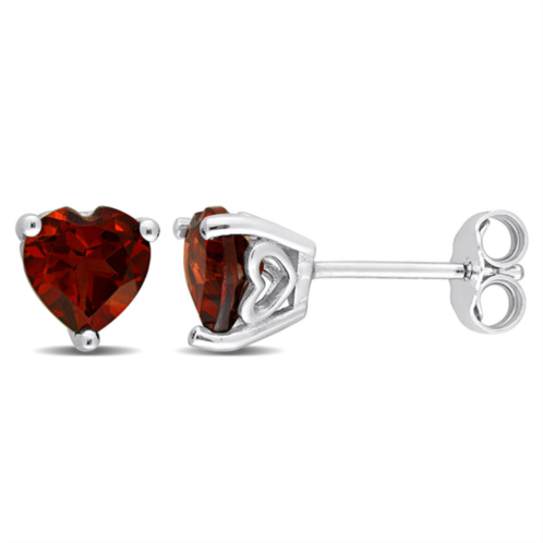 Mimi & Max 1 1/2 ct tgw heart shape garnet stud earrings in sterling silver