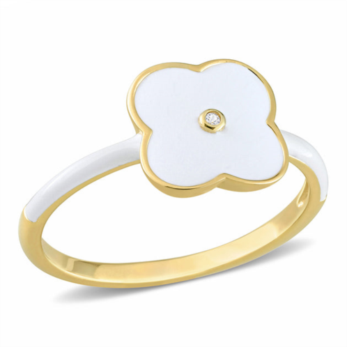 Mimi & Max created white sapphire floral white enamel ring in yellow plated sterling silver