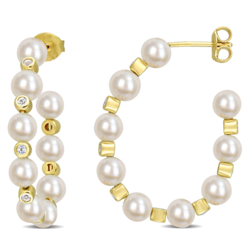 Mimi & Max 4.5-5 mm freshwater cultured pearl and 1/2 ct tgw white topaz beaded hoop earrings in yellow plated sterling silver
