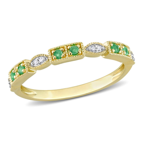 Mimi & Max womens 1/8ct tgw emerald and diamond accent semi-eternity ring in 10k yellow gold