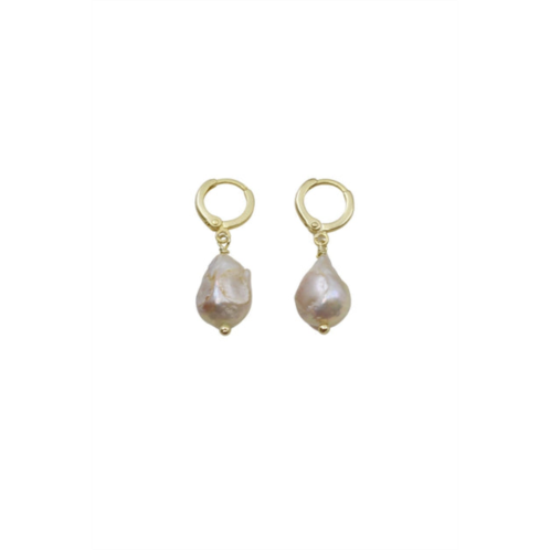 A Blonde and Her Bag short pearl drop earrings