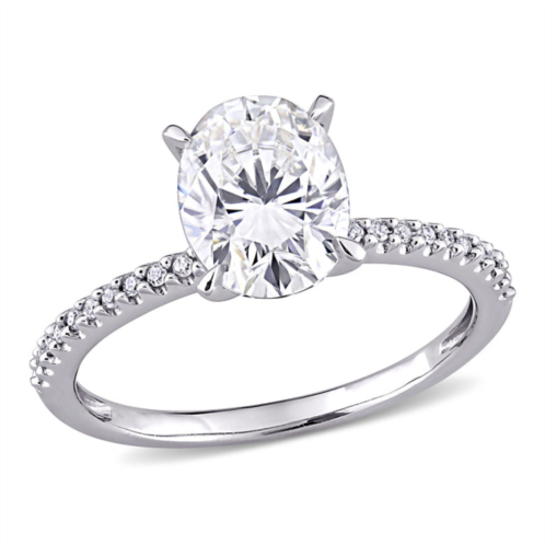 Mimi & Max 2ct dew oval created moissanite and 1/10ct tw diamond engagement ring in 14k white gold