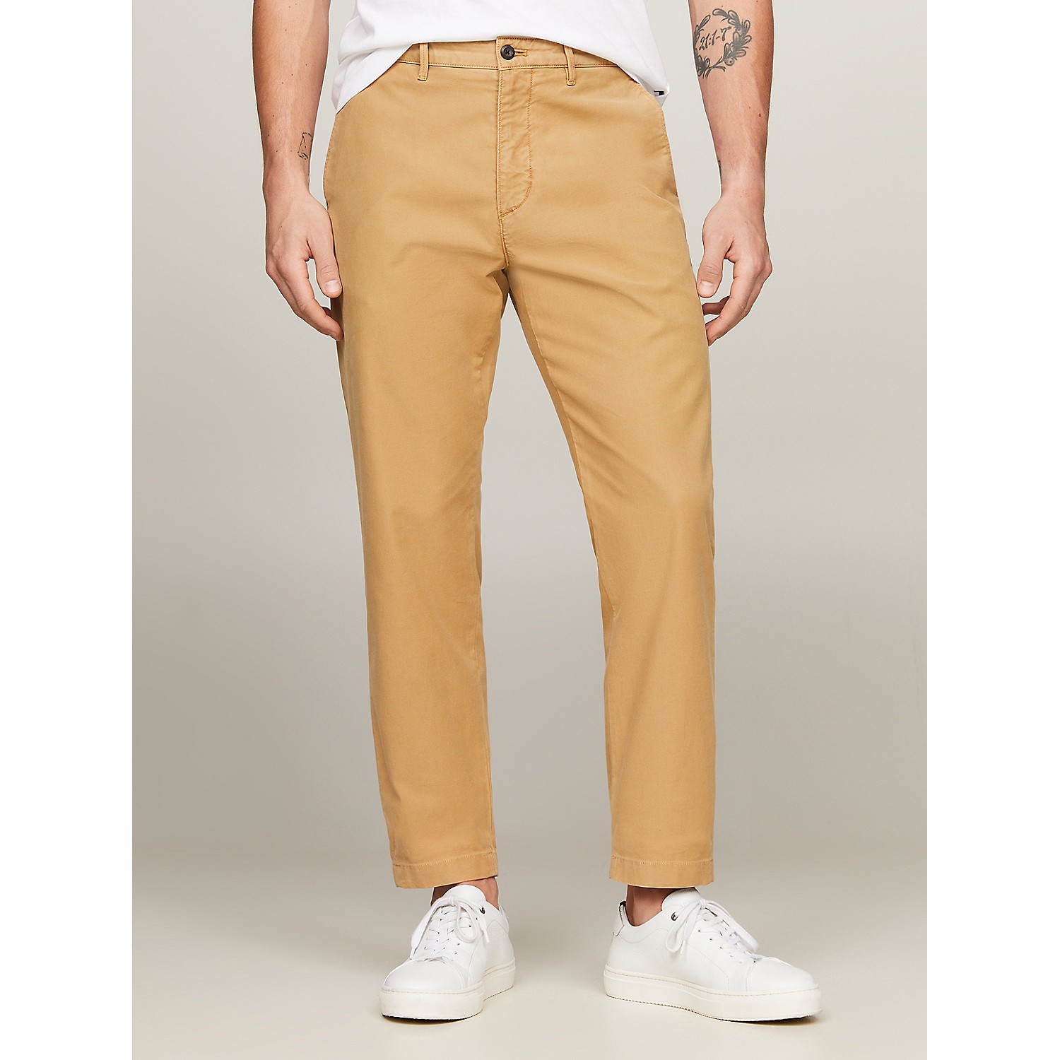 TOMMY HILFIGER Harlem Relaxed Tapered Fit Chino