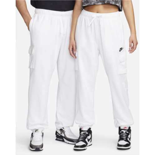 Nike Sportswear Club Fleece Womens Mid-Rise Oversized Cargo Sweatpants